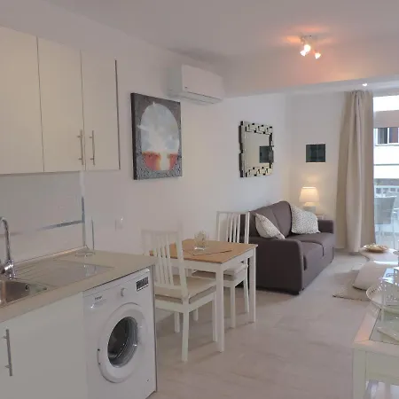 Gracioseros 106- 2 Bed-gr Floor-ac-uk Tv-wifi Apartment *
