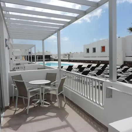 Gracioseros 106- 2 Bed-gr Floor-ac-uk Tv-wifi Apartment Puerto del Carmen (Lanzarote)