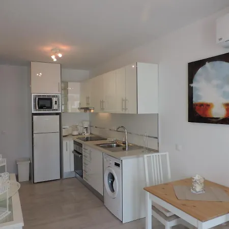 Gracioseros 106- 2 Bed-gr Floor-ac-uk Tv-wifi * Puerto del Carmen (Lanzarote)