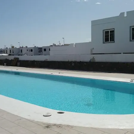 Gracioseros 106- 2 Bed-gr Floor-ac-uk Tv-wifi * Puerto del Carmen (Lanzarote)